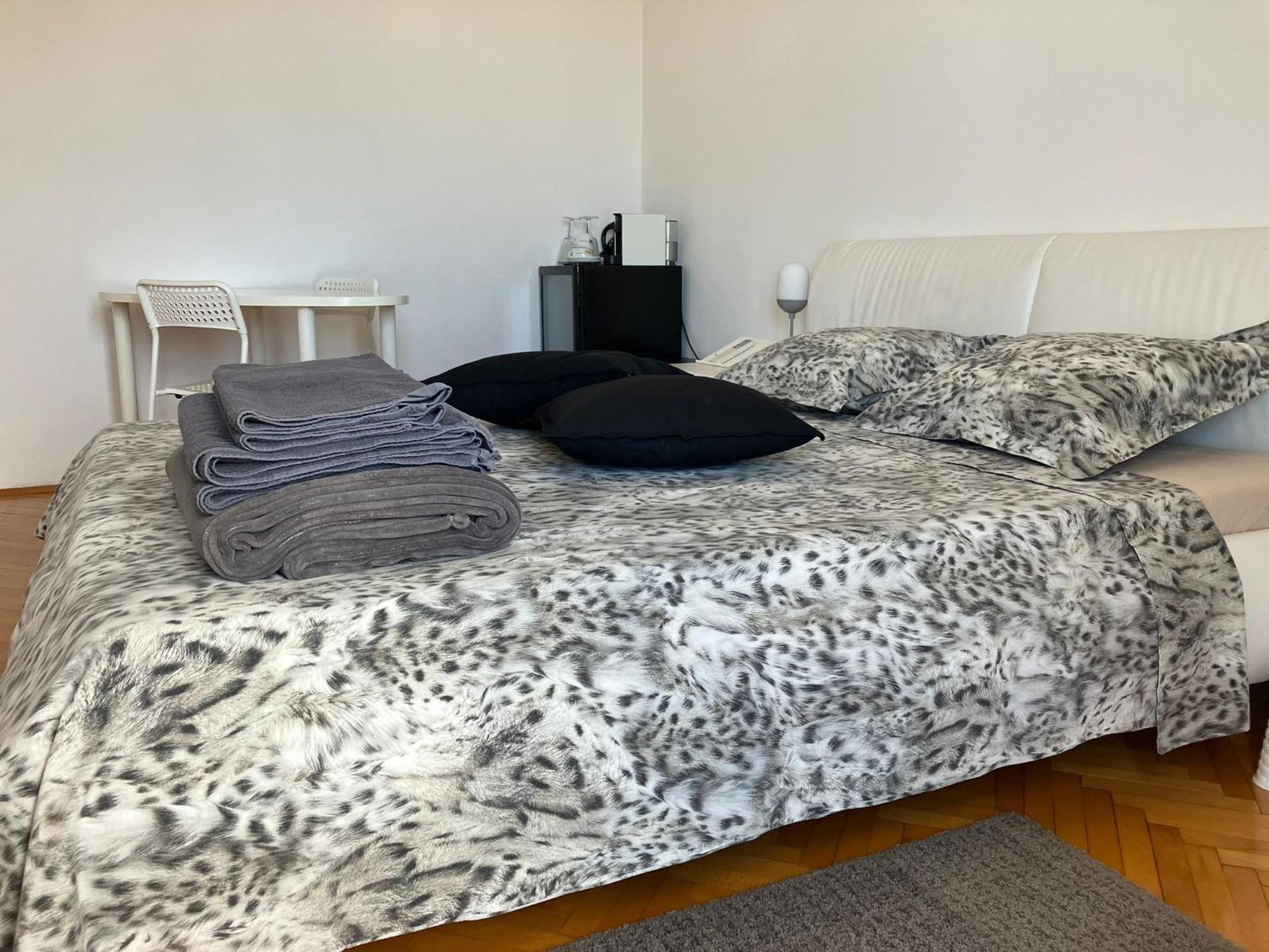 פרימוסטן Rooms 22 - Beachfront מראה חיצוני תמונה