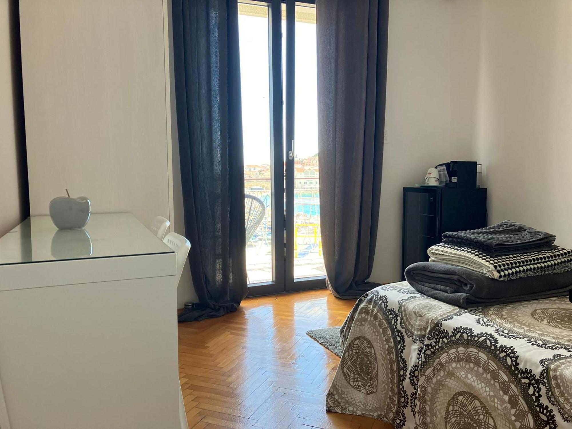 פרימוסטן Rooms 22 - Beachfront מראה חיצוני תמונה